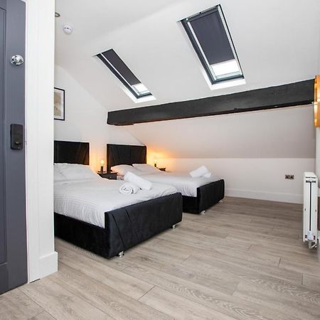 Stylish Stay Near The Stadium Walk To The Action Ліверпуль Екстер'єр фото