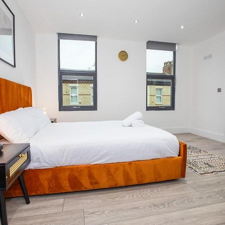 Stylish Stay Near The Stadium Walk To The Action Ліверпуль Екстер'єр фото