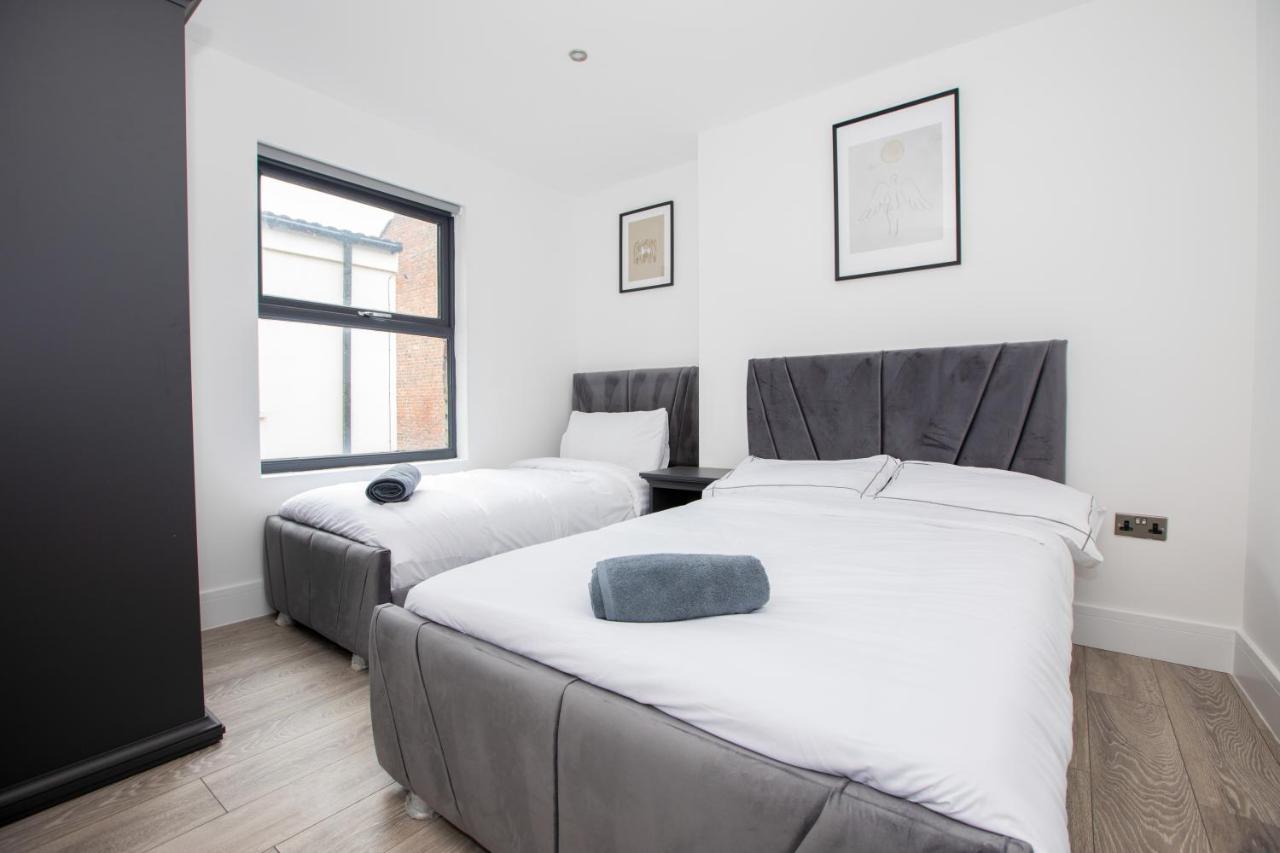 Stylish Stay Near The Stadium Walk To The Action Ліверпуль Екстер'єр фото