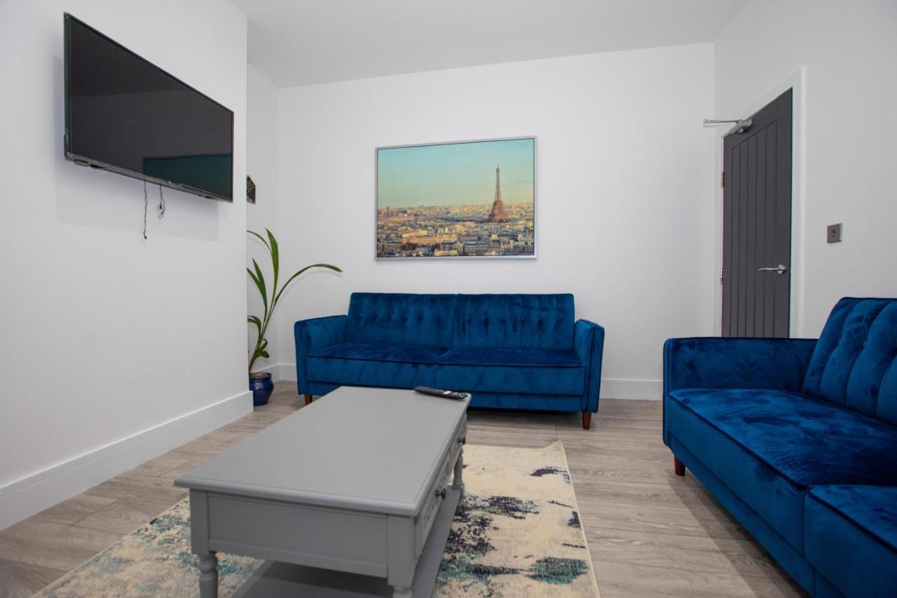 Stylish Stay Near The Stadium Walk To The Action Ліверпуль Екстер'єр фото